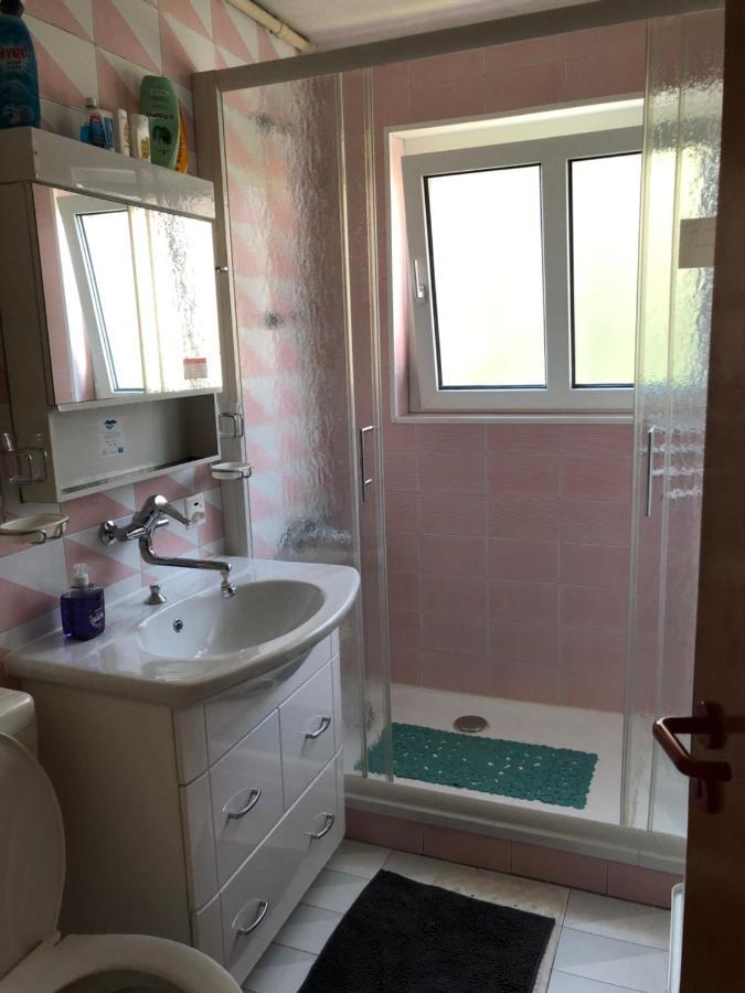 Grosszuegige Ferienwohnung Fuer 4 Personen Interlaken Exterior photo